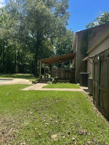 11283 N Wakefield Dr, St Francisville, LA 70775