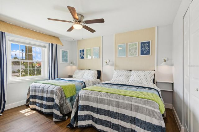 265 SEAHORSE DRIVE SE B, St Petersburg, FL 33705