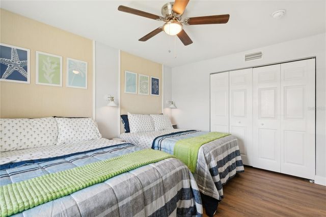 265 SEAHORSE DRIVE SE B, St Petersburg, FL 33705