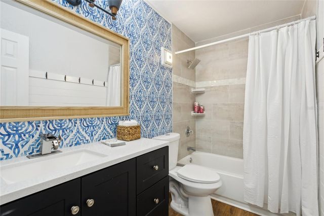 265 SEAHORSE DRIVE SE B, St Petersburg, FL 33705