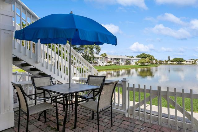 265 SEAHORSE DRIVE SE B, St Petersburg, FL 33705