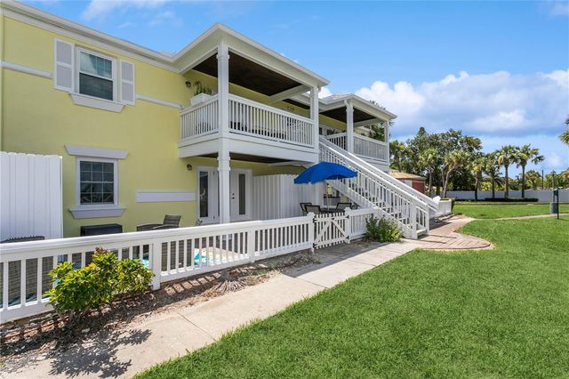 265 SEAHORSE DRIVE SE B, St Petersburg, FL 33705