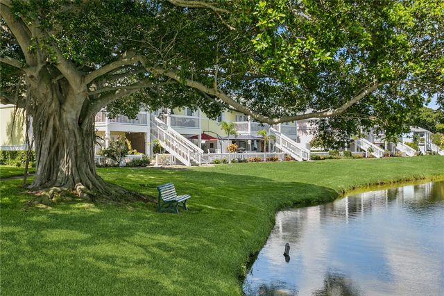 265 SEAHORSE DRIVE SE B, St Petersburg, FL 33705