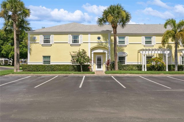 265 SEAHORSE DRIVE SE B, St Petersburg, FL 33705