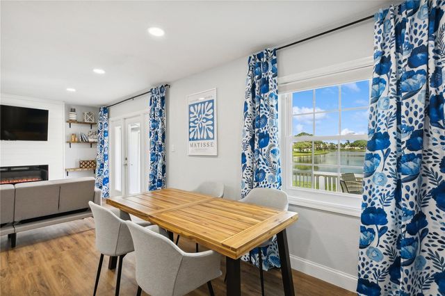 265 SEAHORSE DRIVE SE B, St Petersburg, FL 33705