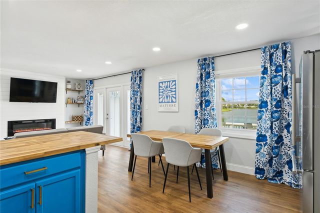 265 SEAHORSE DRIVE SE B, St Petersburg, FL 33705