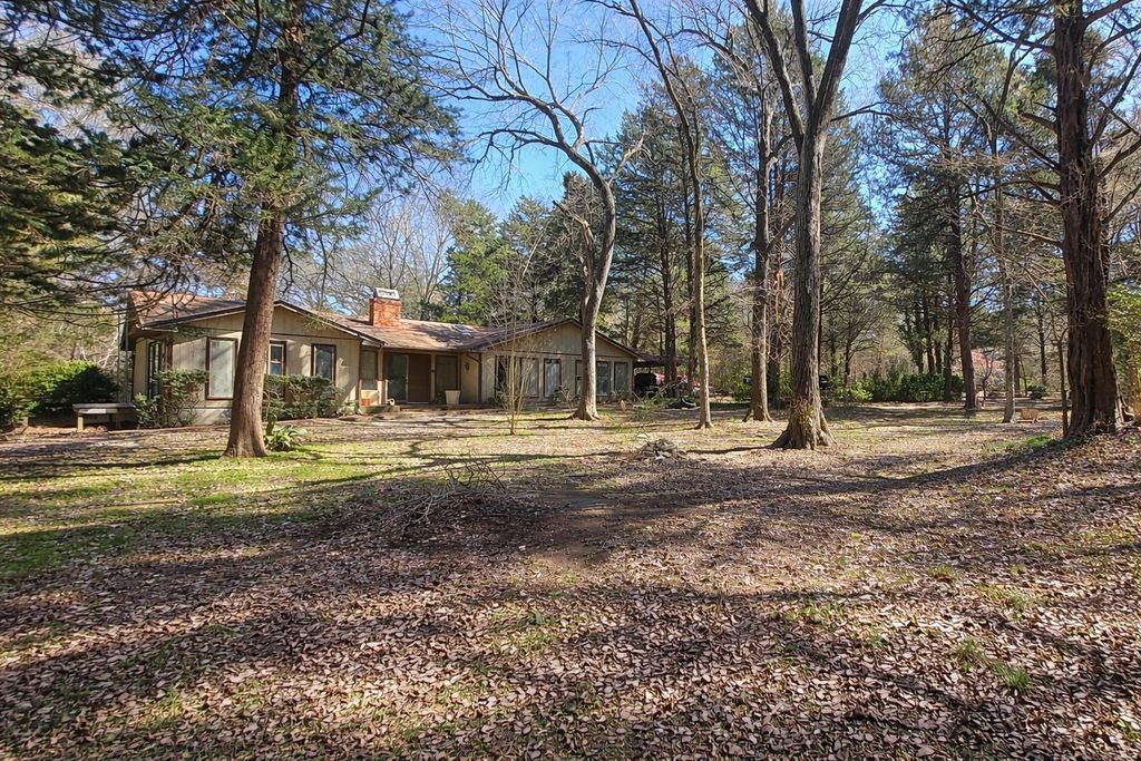1386 County Road 1036, Greenville, TX 75401