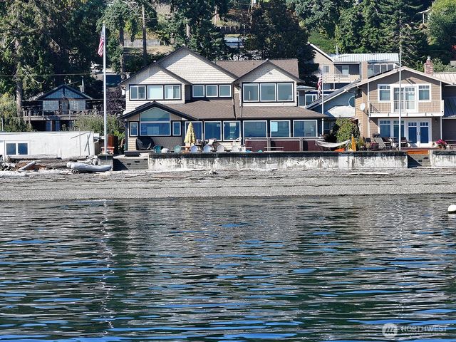 4913 Marshall Road, Clinton, WA 98236