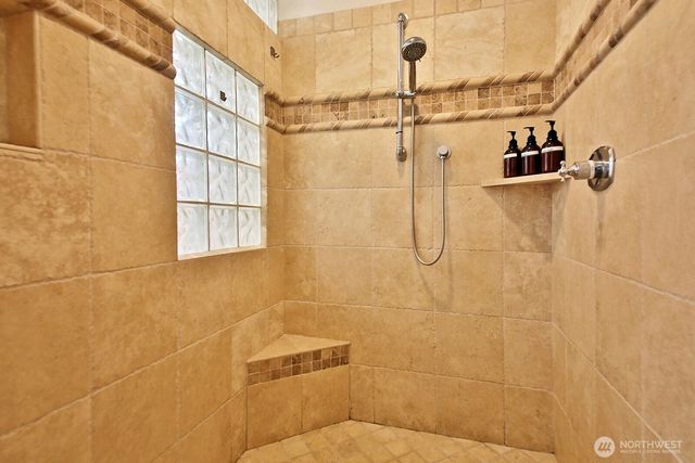 4913 Marshall Road, Clinton, WA 98236