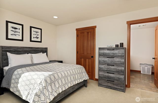 4913 Marshall Road, Clinton, WA 98236