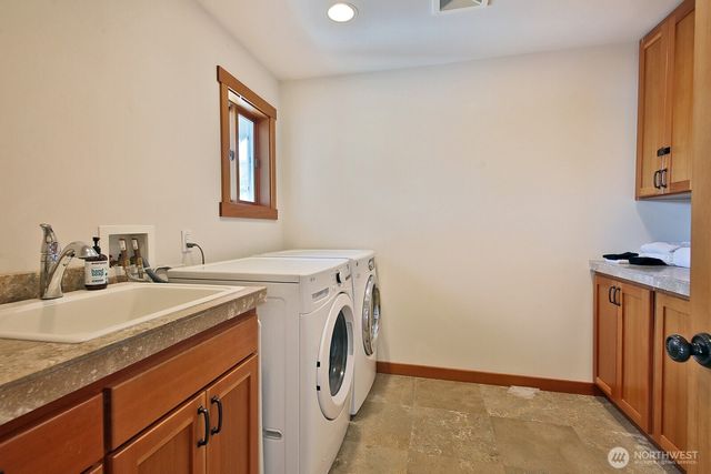4913 Marshall Road, Clinton, WA 98236