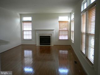 318 SINGLETON CIR, Warrenton, VA 20186