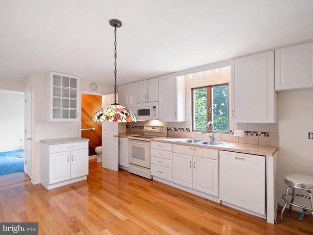 23 BUNKER HILL RD, New Castle, DE 19720