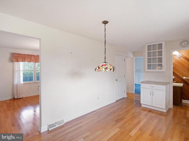 23 BUNKER HILL RD, New Castle, DE 19720