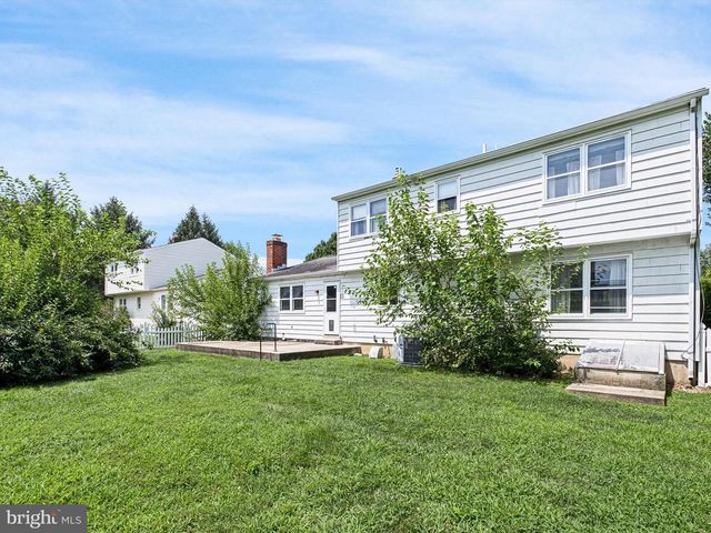 23 BUNKER HILL RD, New Castle, DE 19720