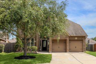13921 Pebble Falls Lane, Pearland, TX 77584