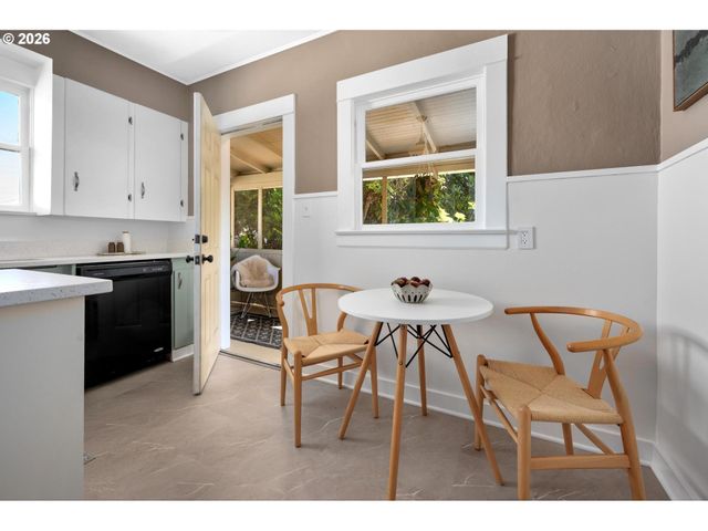7316 N KERBY Ave, Portland, OR 97217