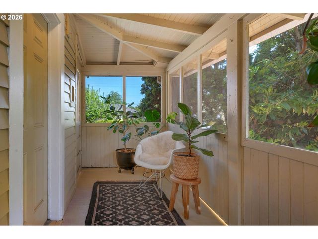 7316 N KERBY Ave, Portland, OR 97217