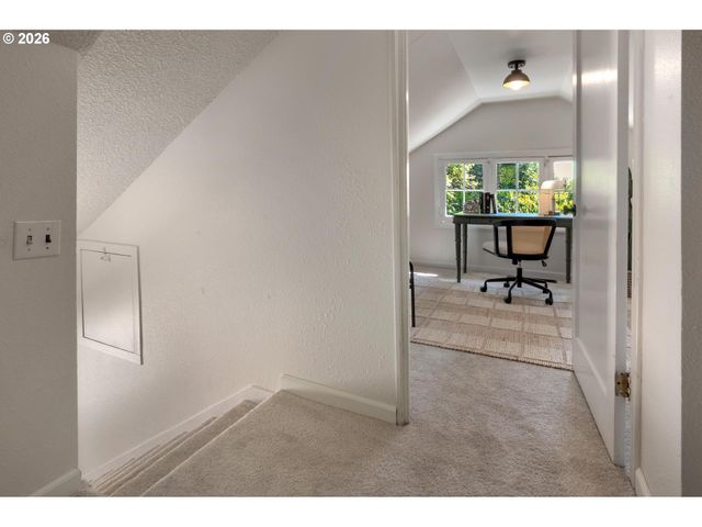 7316 N KERBY Ave, Portland, OR 97217