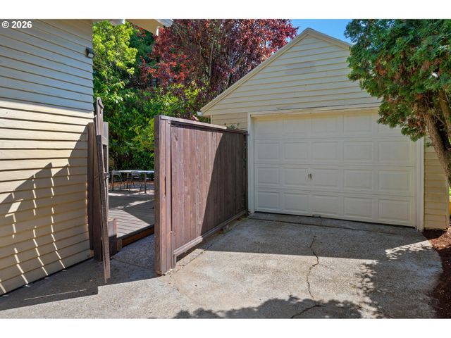 7316 N KERBY Ave, Portland, OR 97217