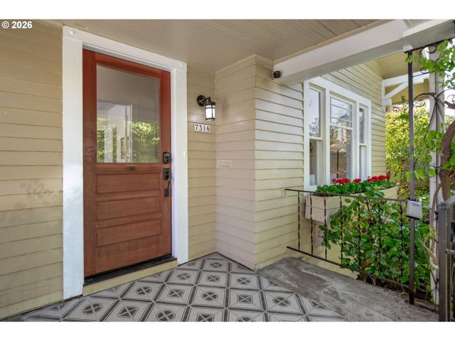 7316 N KERBY Ave, Portland, OR 97217