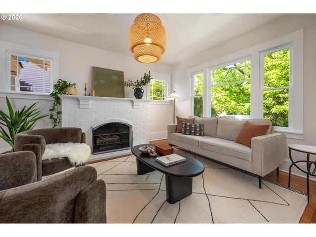 7316 N KERBY Ave, Portland, OR 97217