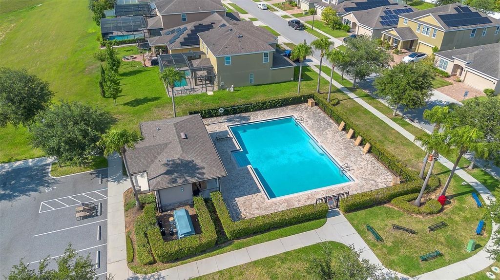 Image 34 of property listing at 548 OGELTHORPE DRIVE, Davenport, FL 33897