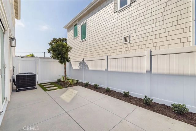 316 22nd Street, Costa Mesa, CA 92627
