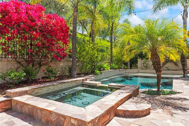 2 Rosana, Coto De Caza, CA 92679