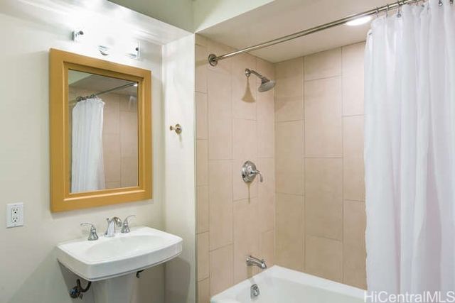 1837 Kalakaua Avenue 2505, Honolulu, HI 96815