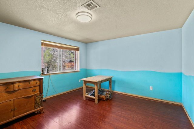 1438 Summit Loop, Grants Pass, OR 97527