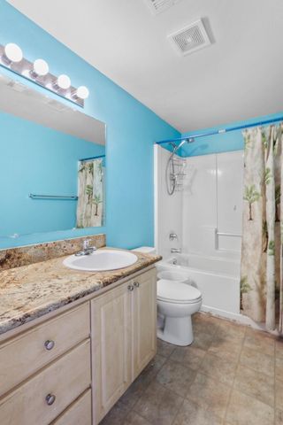 1438 Summit Loop, Grants Pass, OR 97527