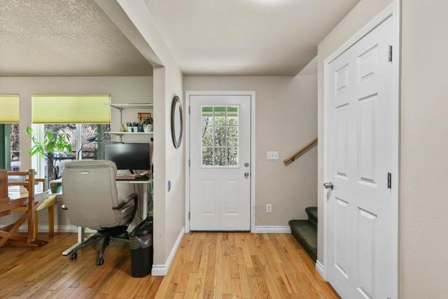 1438 Summit Loop, Grants Pass, OR 97527