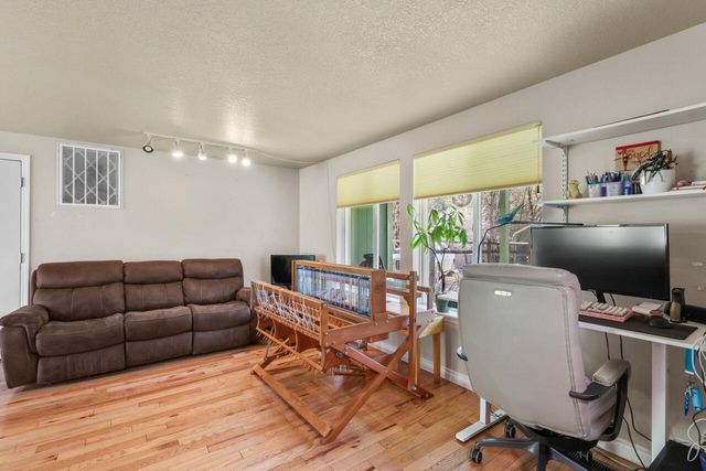 1438 Summit Loop, Grants Pass, OR 97527