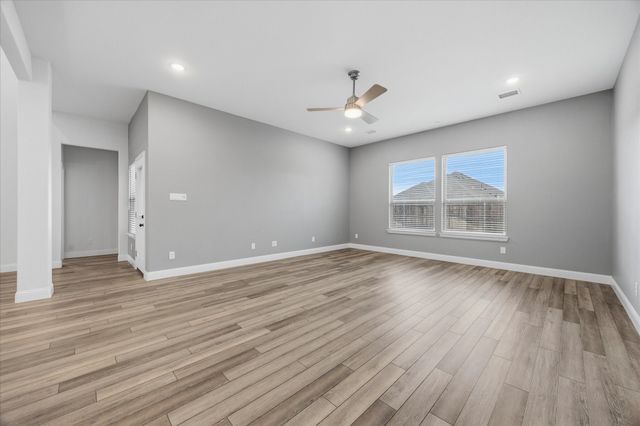 805 Serenity Sound Drive, Lavon, TX 75166