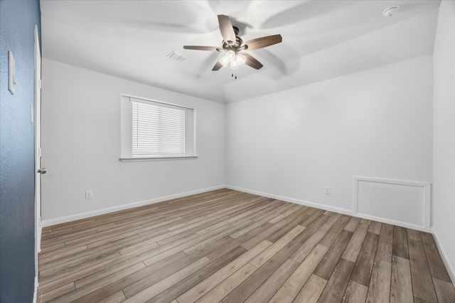 805 Serenity Sound Drive, Lavon, TX 75166