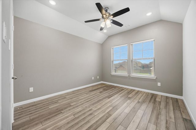 805 Serenity Sound Drive, Lavon, TX 75166