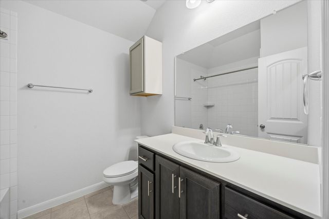 805 Serenity Sound Drive, Lavon, TX 75166