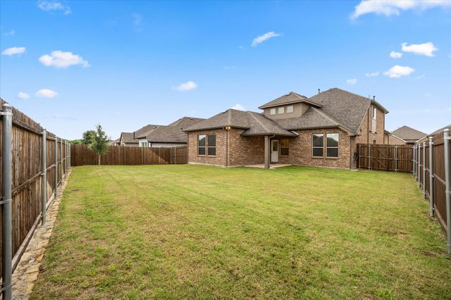 805 Serenity Sound Drive, Lavon, TX 75166