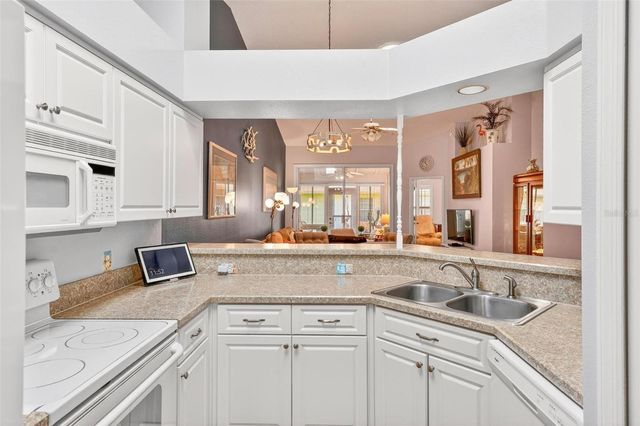 26627 RACQUET CIRCLE, Leesburg, FL 34748