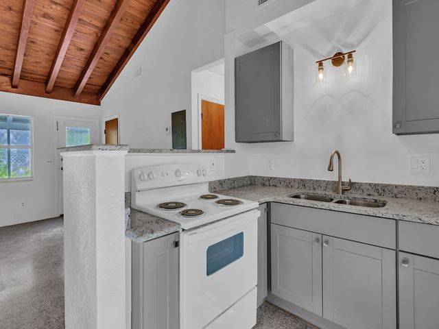 856 Dahlia Lane B, Vero Beach, FL 32963