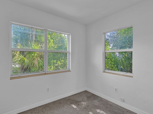 856 Dahlia Lane B, Vero Beach, FL 32963