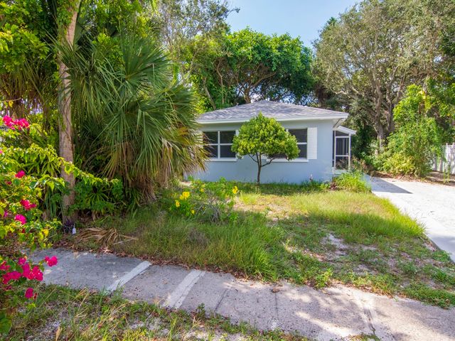 856 Dahlia Lane B, Vero Beach, FL 32963
