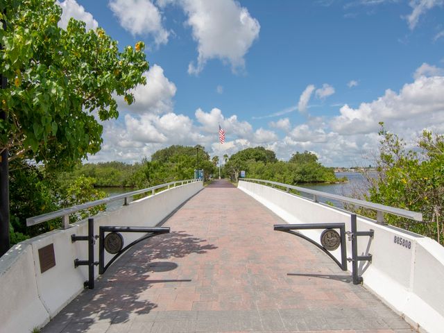 856 Dahlia Lane B, Vero Beach, FL 32963