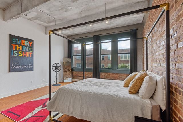 408 S Front St Apt 301, Memphis, TN 38103