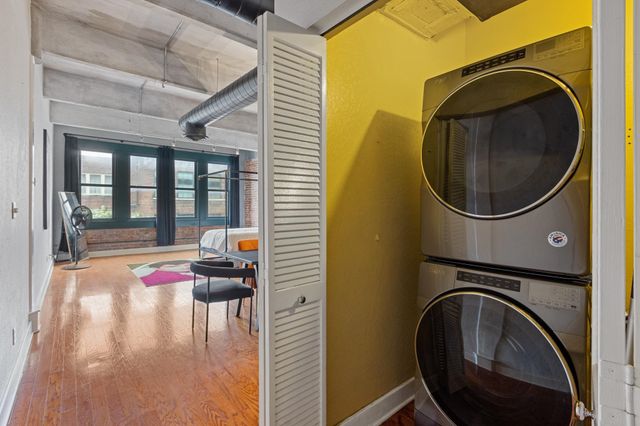 408 S Front St Apt 301, Memphis, TN 38103