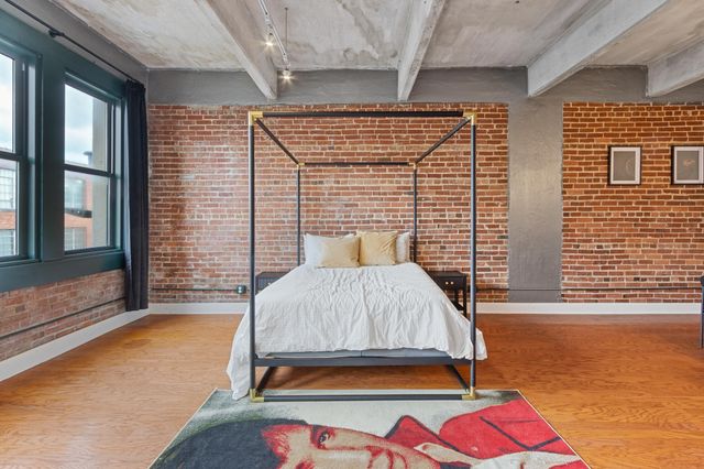 408 S Front St Apt 301, Memphis, TN 38103