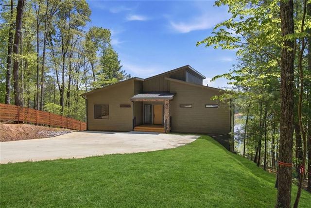 11 Falcon Drive, Blairsville, GA 30512