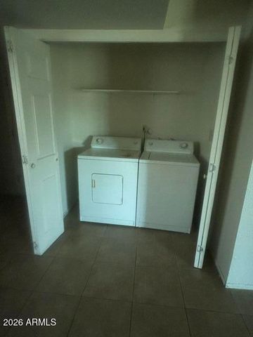 6215 W Tierra Buena Lane, Glendale, AZ 85306