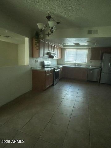 6215 W Tierra Buena Lane, Glendale, AZ 85306